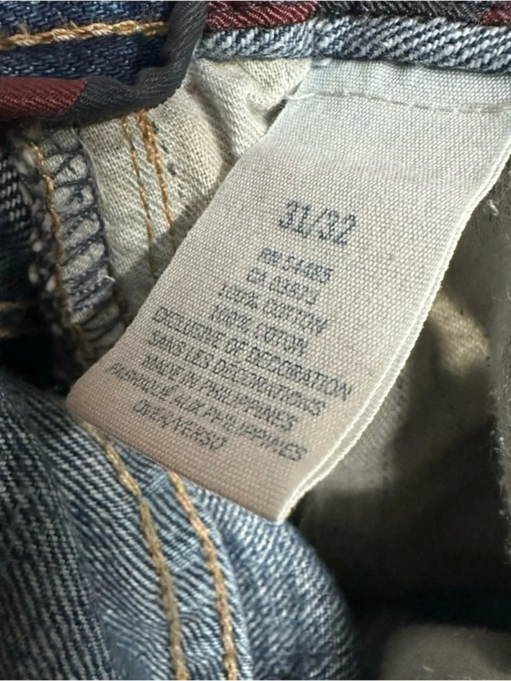 AMERICAN EAGLE / Blue Distressed Denim Y2K Straight Leg Jeans / 31 W 32 L Preppy